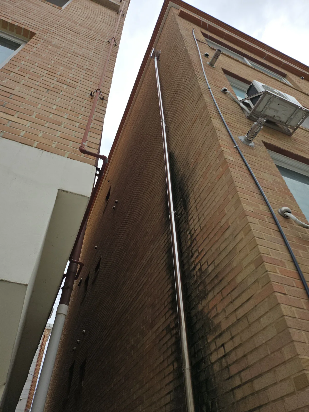 파손 구간 교체 완료